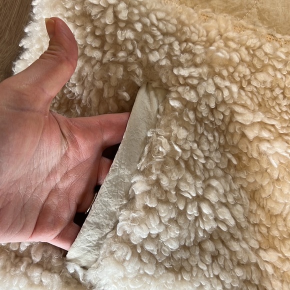 Abercrombie vest - Picture 4 of 7